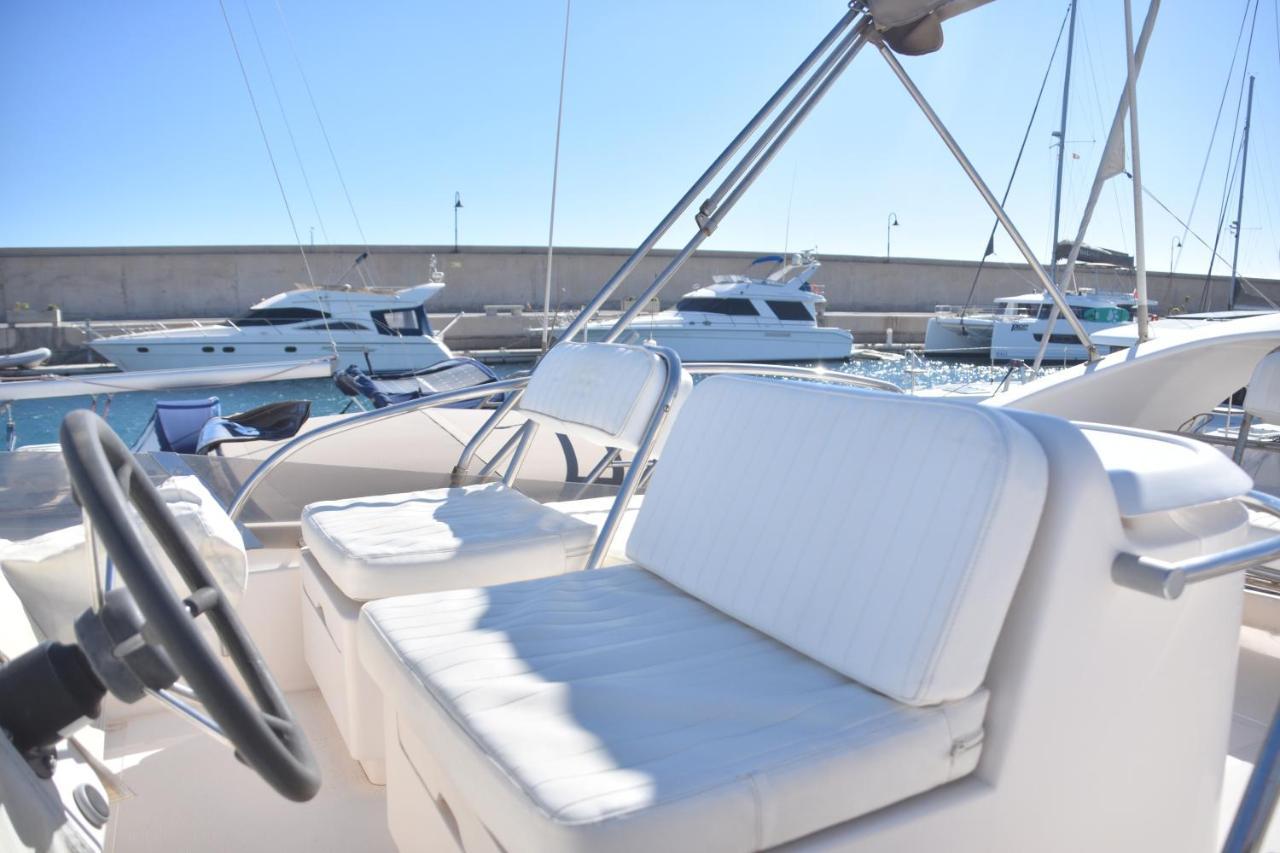 Luxury Yacht Kamikara Hotell San Miguel de Abona Eksteriør bilde