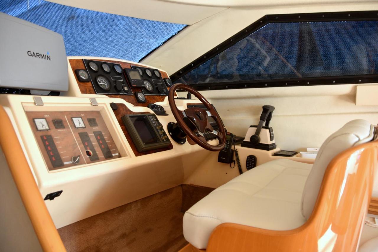 Luxury Yacht Kamikara Hotell San Miguel de Abona Eksteriør bilde