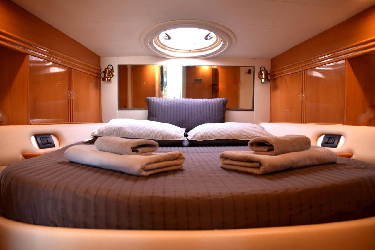 Luxury Yacht Kamikara Hotell San Miguel de Abona Eksteriør bilde