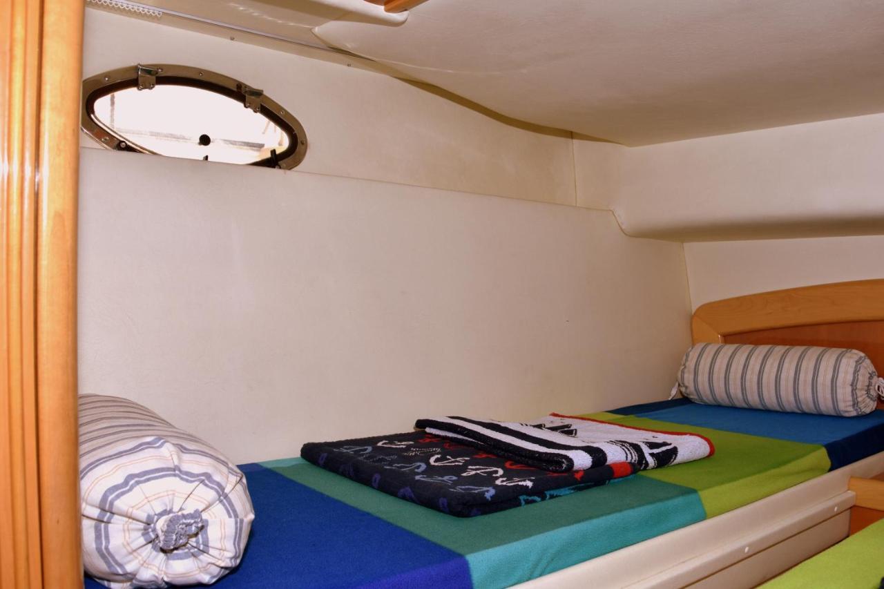 Luxury Yacht Kamikara Hotell San Miguel de Abona Eksteriør bilde